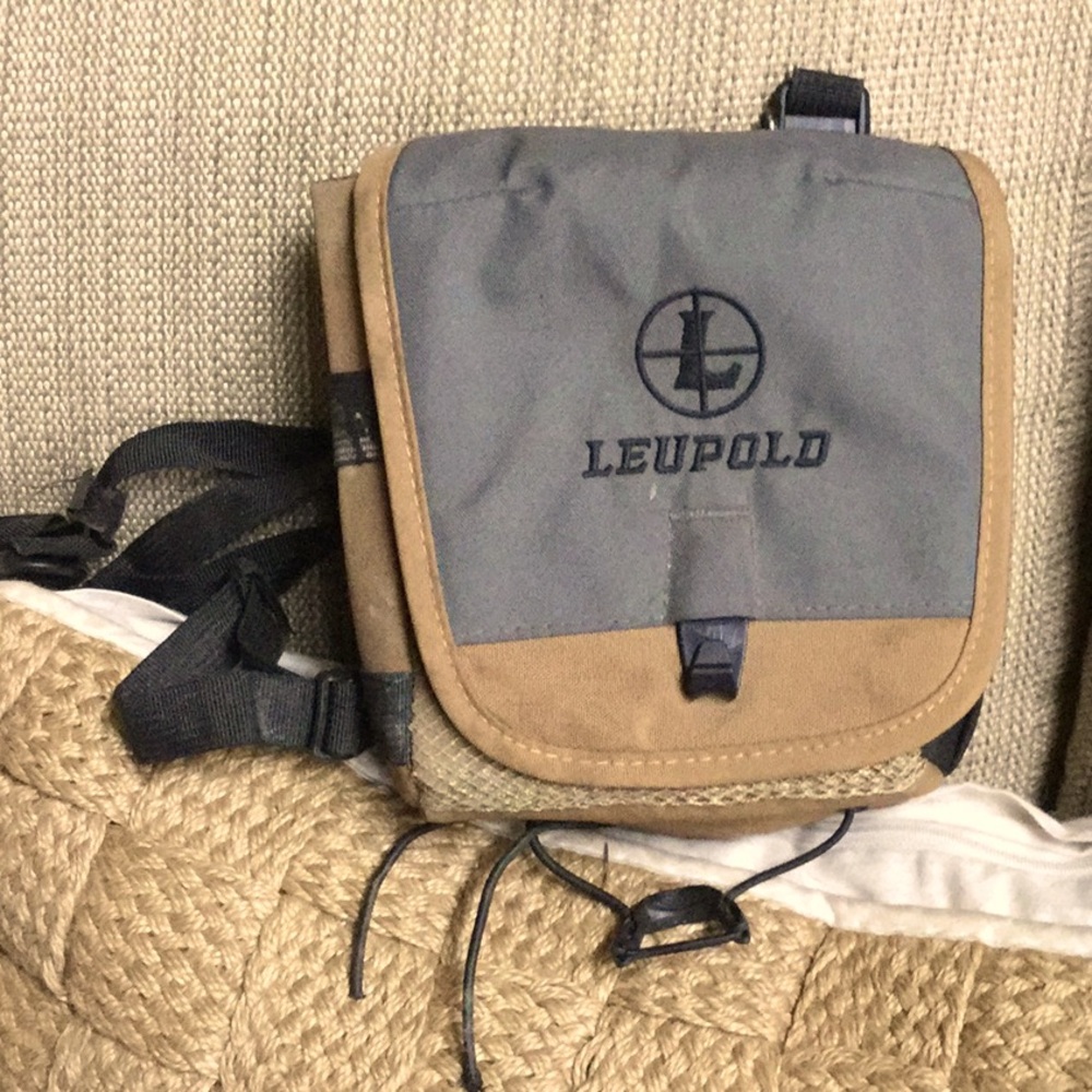 Leupold binocular holder harness hiking hunting camping glamping forest travel